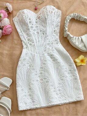 Strapless White Lace Bodycon Dress